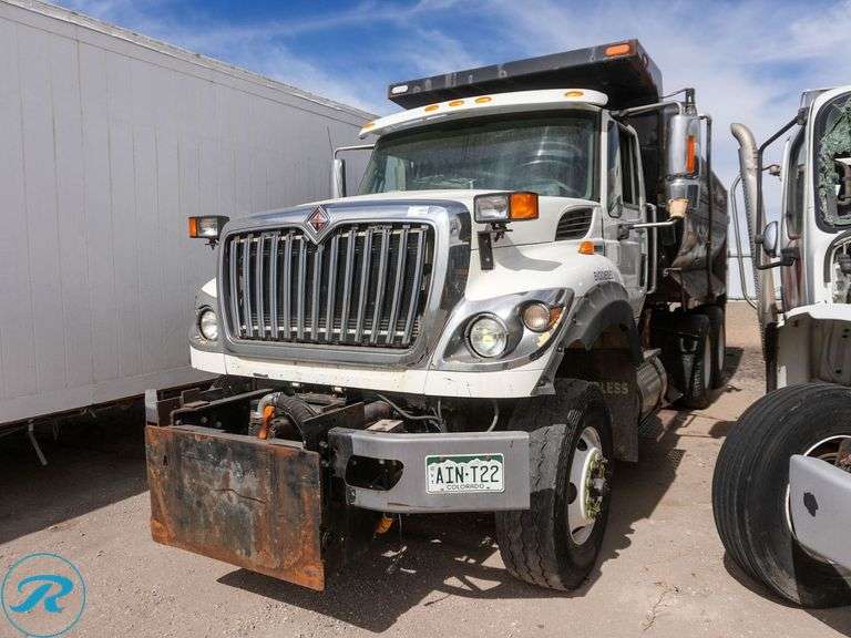 2014  International  7600  T/A  Dump Truck