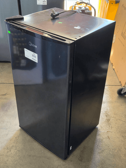 New Midea Compact Refrigerator, (Plug Damaged)