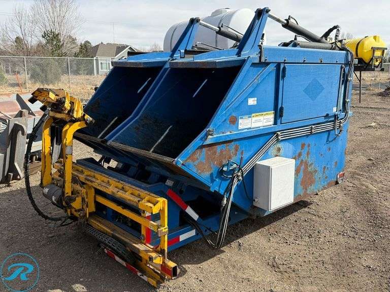 Perkins S6-H255 Satellite Dump Body Trash Bed, 6 Yard Capacity, Dual Compartment