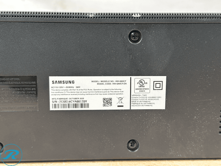 Samsung: Q-Series HW-Q60CF 3.1.2 Ch Soundbar with Wireless Subwoofer- Used/ Small Damage/ Chip on top Right Corner & Chip on bottom center of Soundbar - Roller Auctions