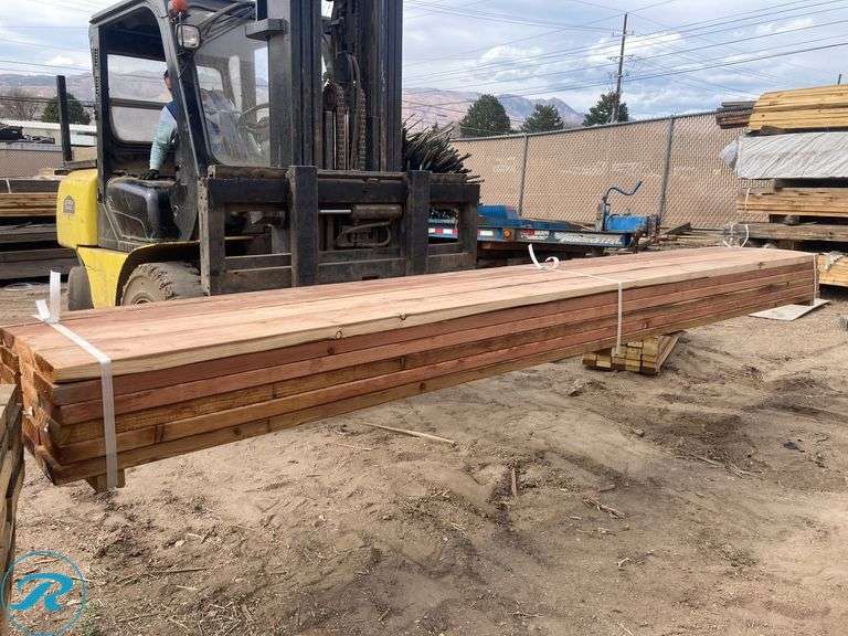 (24) 2-in x 6-in x 12-Ft Redwood Lumber