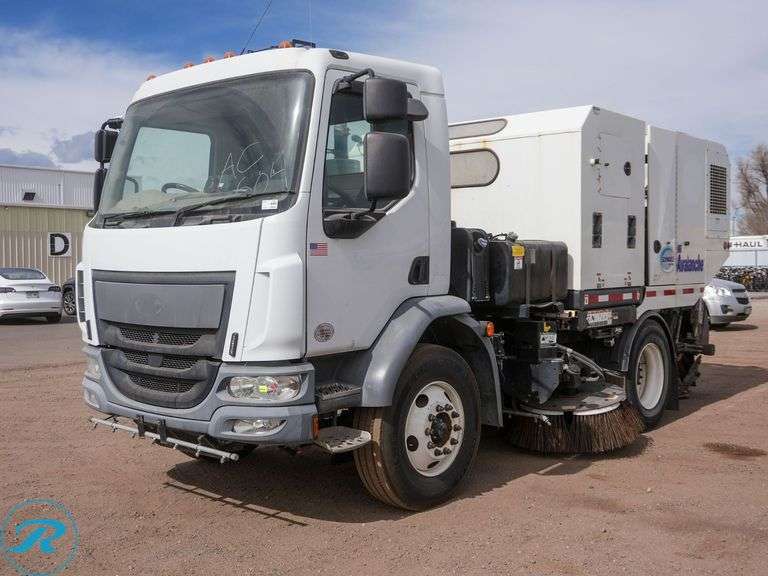 2018  Peterbilt  Avalanche  Street Sweeper