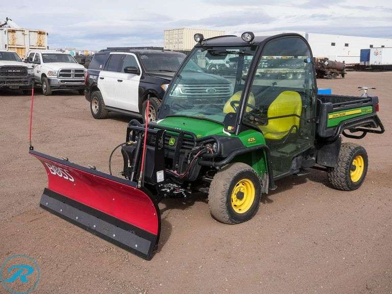 2014 John Deere Gator 825i 4WD UTV