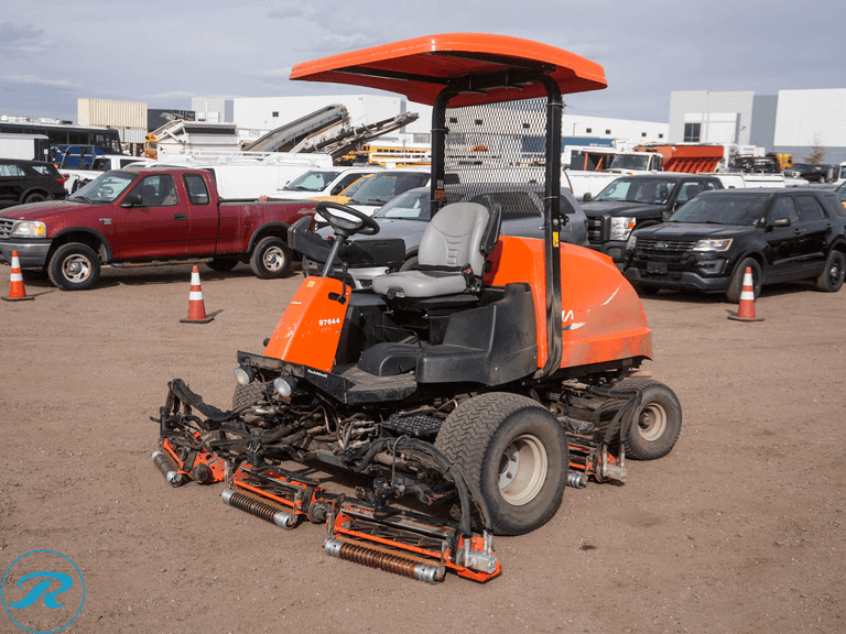 2016 Jacobsen LF550 FWD Ride-On Reel Mower