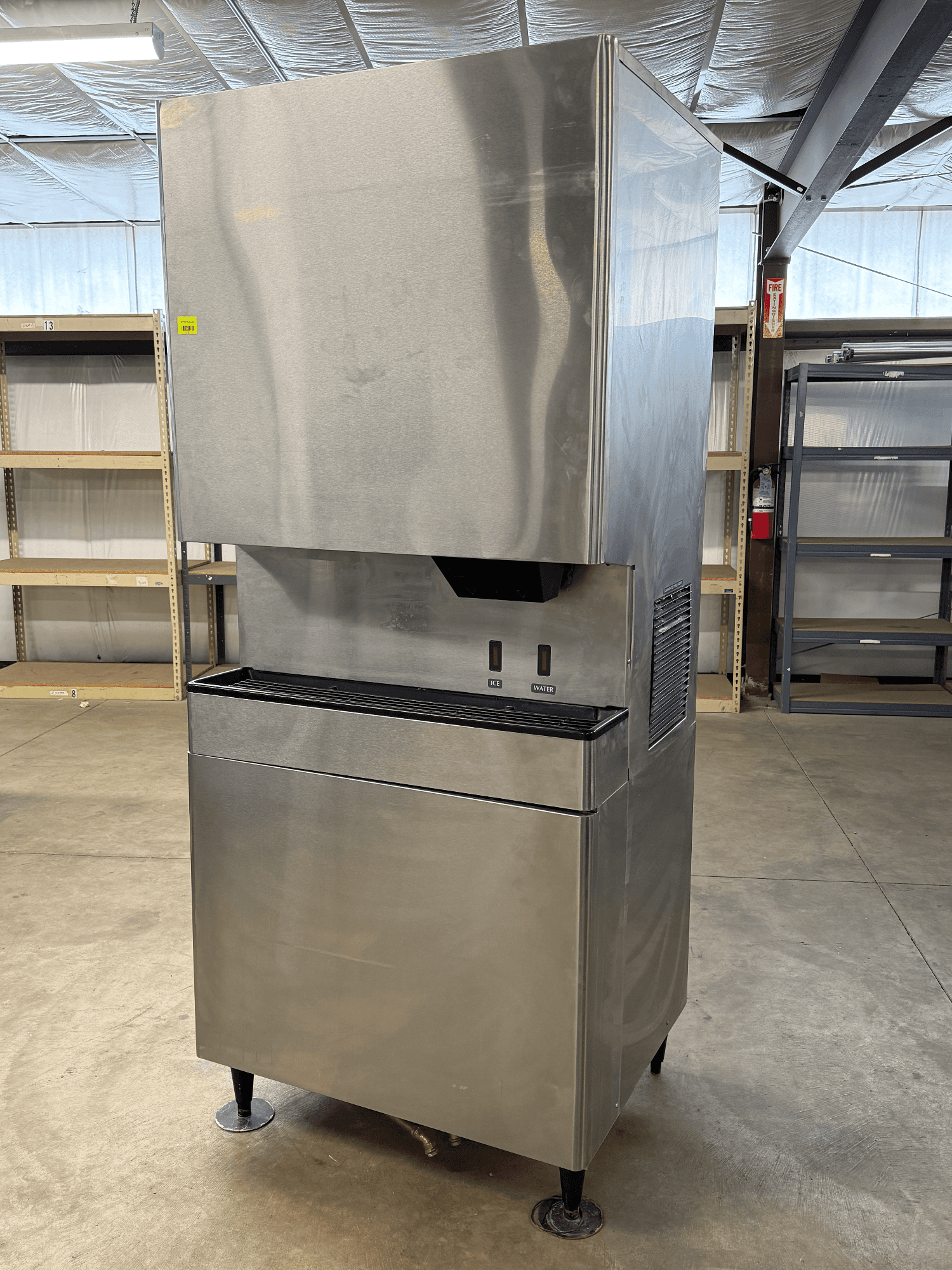 Hoshizaki DCM-750BAH-OS Ice Machine and Water Dispenser - Roller
