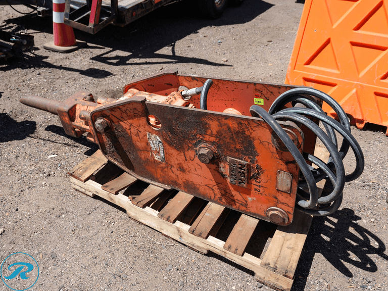 NPK H-4XL Hydraulic Breaker Attachment to Fit Excavator