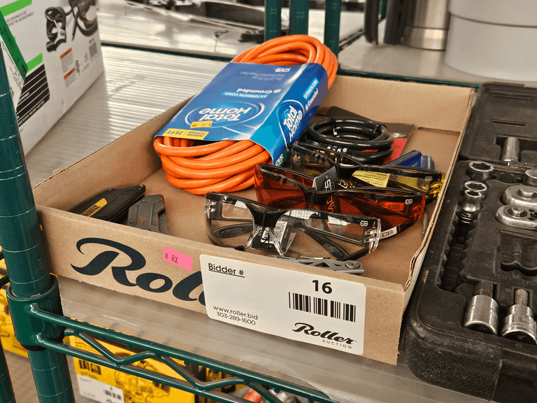 Powerbuilt Socket Set With Duralast Bits, Extension Cord, Safety Glasses, Multitool, Utility Knives (Socket Set Incomplete) - Roller Auctions