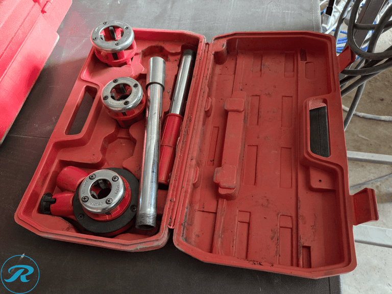 Portable Pipe Threading Tool Set, (Incomplete)