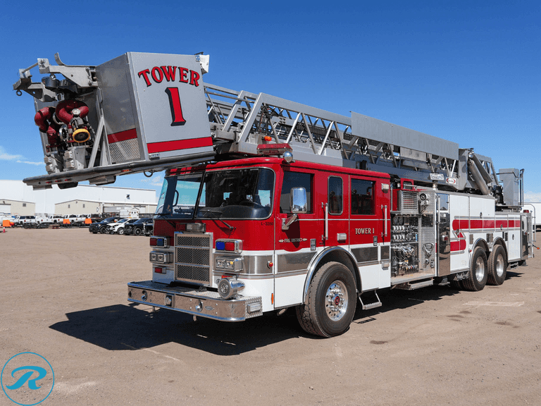 2003  Pierce   Dash   105'   Ladder Fire Truck