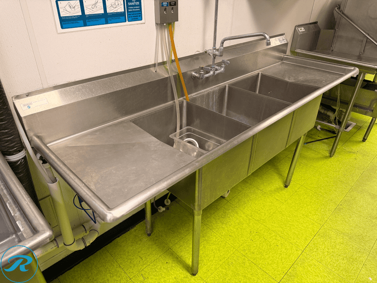 Steelton 3-Compartmet Sink with Sprayrinse and Drainboards, 84in x 26in