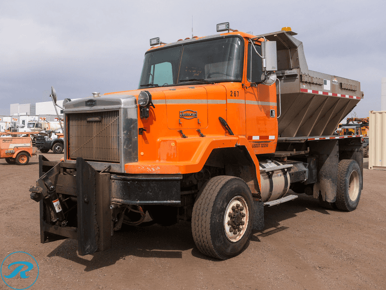 1994  Autocar  4WD  S/A Plow/Sander Truck