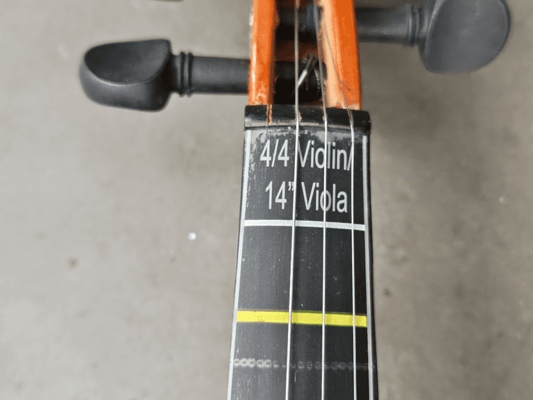 Violin With Bow and Hard Case - Roller Auctions