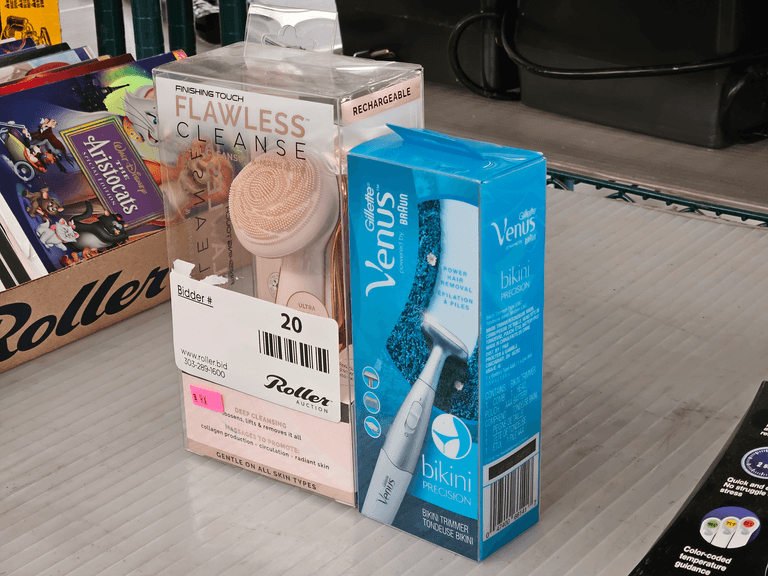 Finishing Touch Flawless Cleanse Facial Cleanser & Massager, Gillette Venus Bikini Precision Trimmer