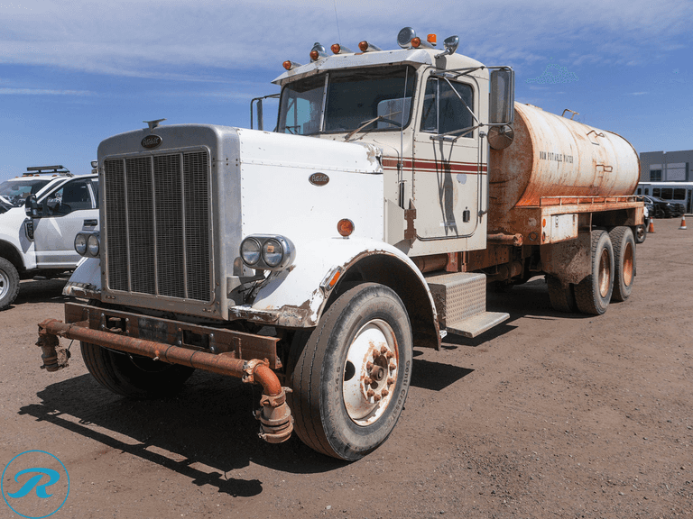1974  Peterbilt  359  T/A Water Truck