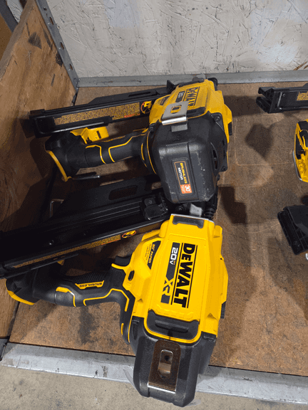 (2) Dewalt DCN930 20V XR Cordless Paper-Tape Framing Nailers
