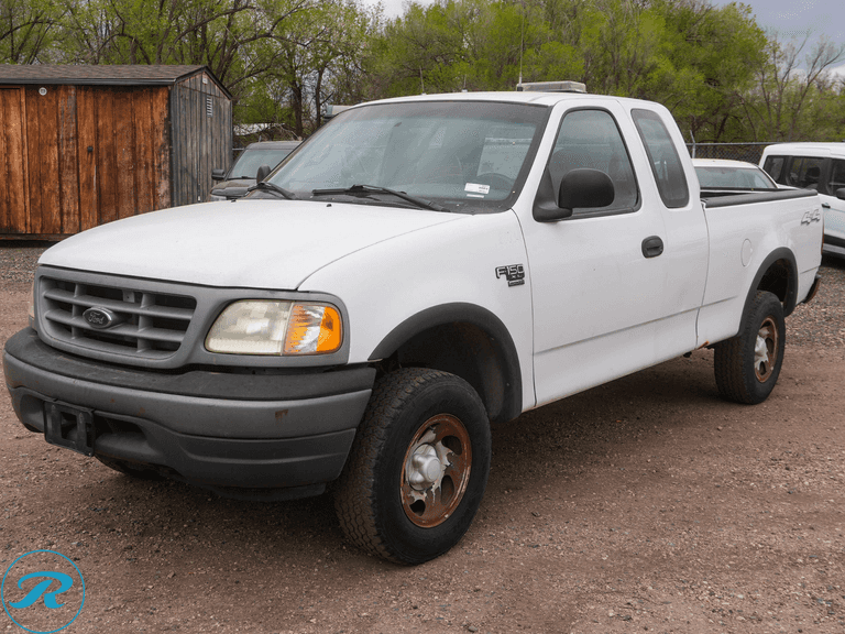 2001  Ford  F150  XL  4WD Super Cab  Pickup