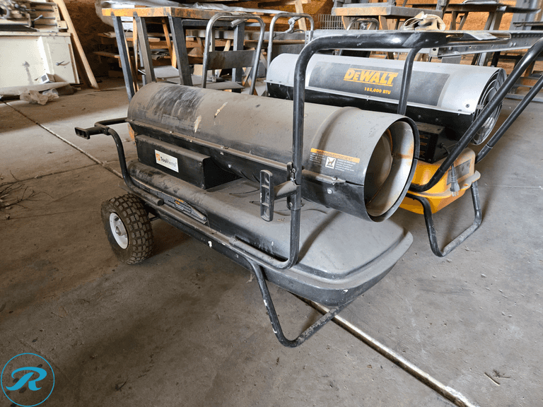Mi-T-M MH-0190-0M10 190,000 BTU Kerosene Heater