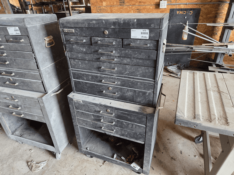 US General 27" 11-Drawer Rolling Toolbox