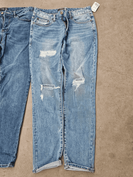 Jeans, Forever 21 and Hollister, Distressed Denim, Various Sizes - Roller Auctions