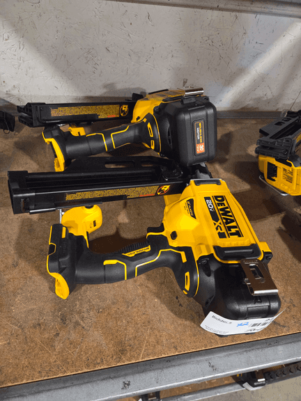 (2) Dewalt DCN920 20V XR Cordless Plastic Collated Framing Nailers, 21 degree and 30 degree