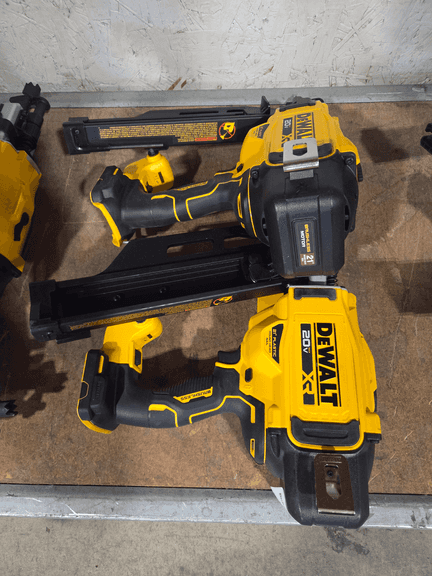 (2) DeWalt DCN920 20V XR Cordless Plastic Collated Framing Nailers, 21°