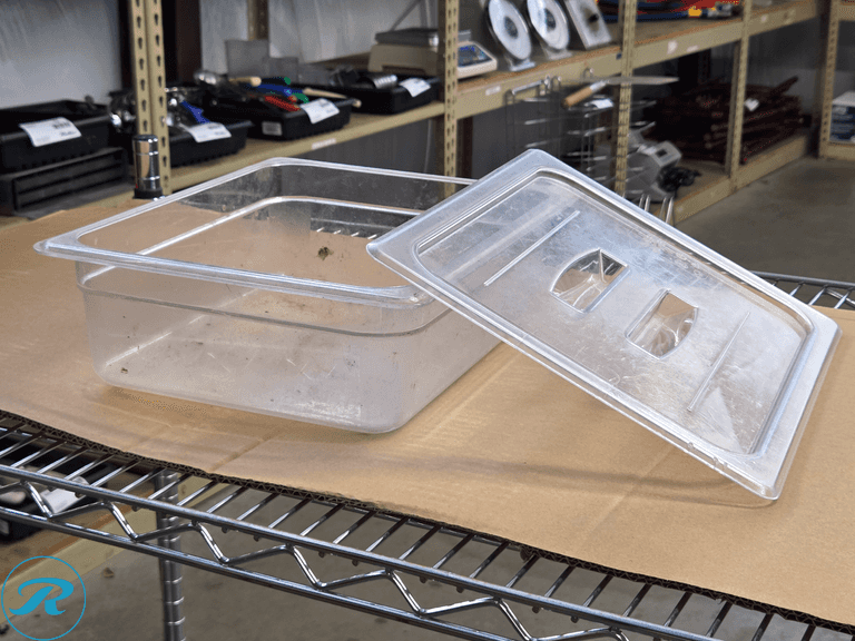 Plastic Food Pans and Lids