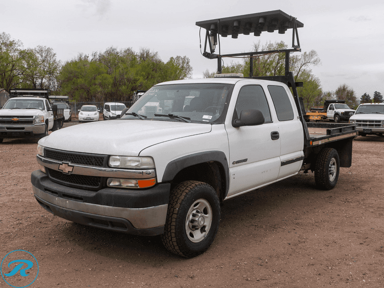 2002  Chevrolet  Silverado   2500 HD  RWD Super Cab  Flatbed Truck