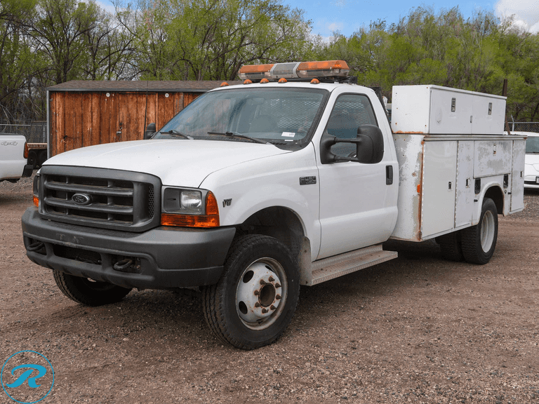 2000  Ford  F450   Super Duty XLT  RWD  Utility Truck