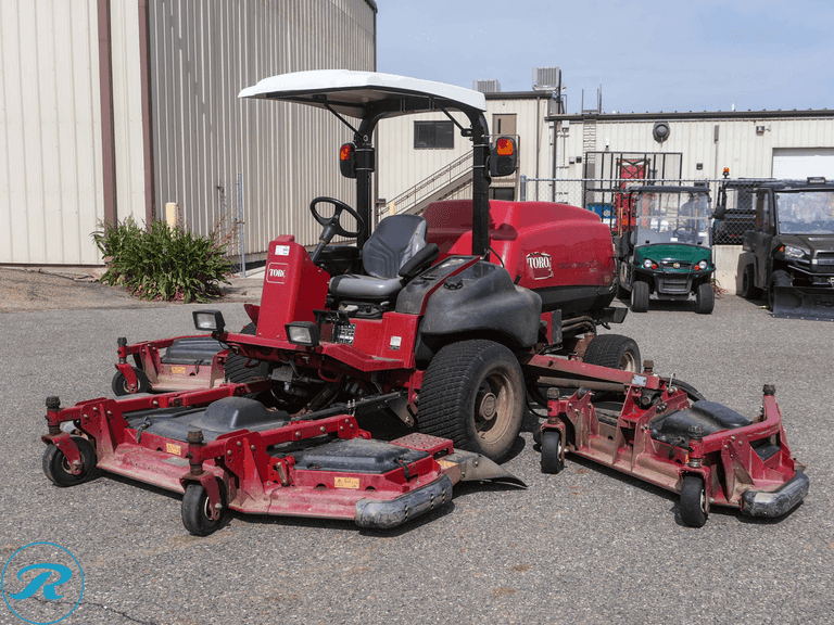 2015  Toro  Groundsmaster 5900  FWD  Ride-On Batwing Mower