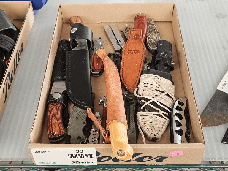 Tray of Fixed Blades, Folding Knives, Multi-Tools, Sheaths - Roller Auctions