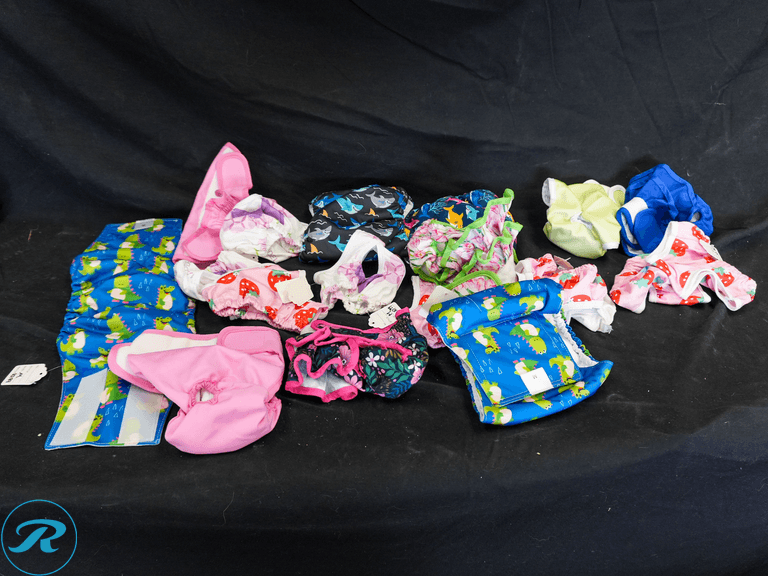 Reusable Cloth Diapers, Size Medium