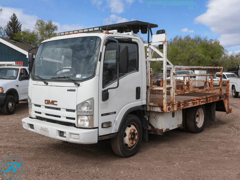 2009  GMC  W4500   RWD  Flatbed Truck