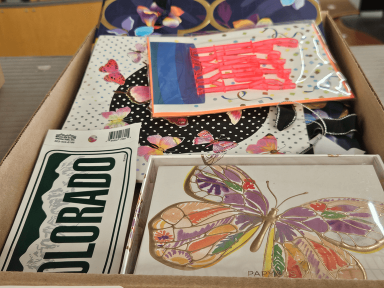 Greeting Cards, Gift Bags, and Decorative Stationery Lot - Roller Auctions