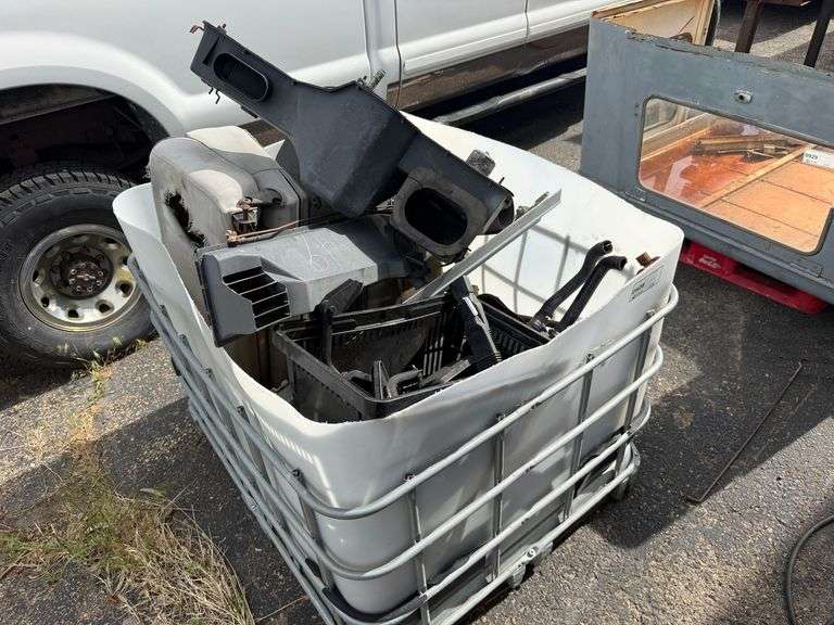 Assorted Jeep Automotive Parts, Seats, Heater Boxes, Pedals, and Metal Components - Roller Auctions