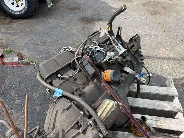 Clifford 6-8 Engine and Manual Transmission Assembly - Roller Auctions