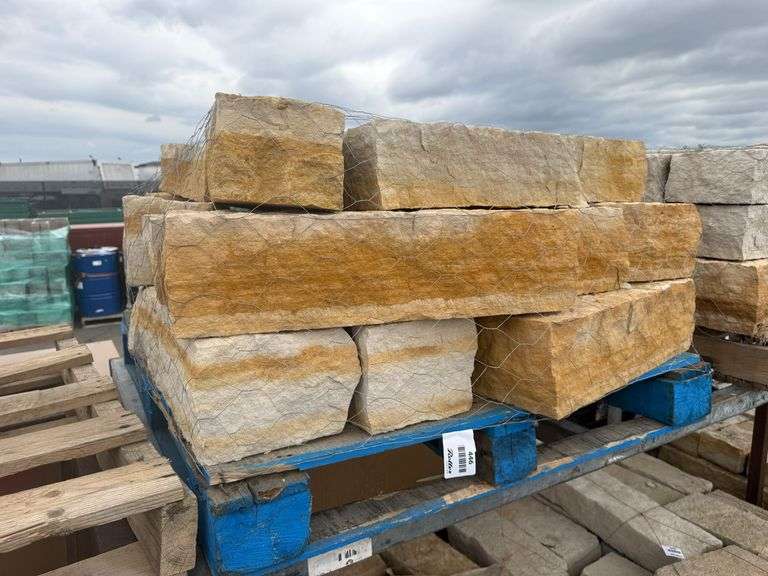 Palleyt Rocks Pallet of Landscape Rocks - Roller Auctions