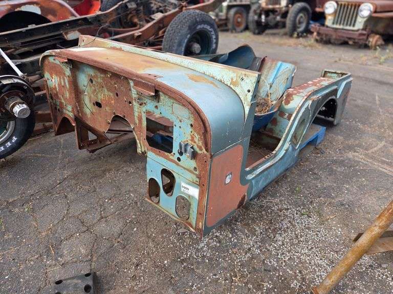 Willys Jeep CJ-2A Body