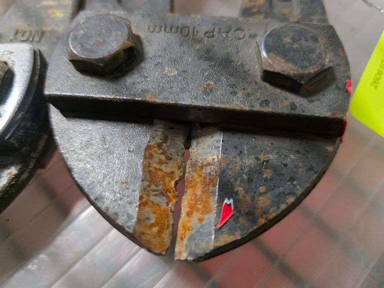 (2) Bolt Cutters and Cable Cutter - Roller Auctions