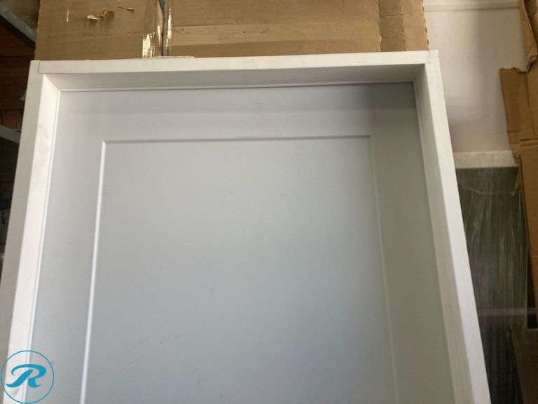 RELIABILT Craftsman 32-in x 80-in x 4-9/16-in Steel Left-hand inswing Primed Prehung Residential Insulating core Front Door (The door has a small scratch) - Roller Auctions