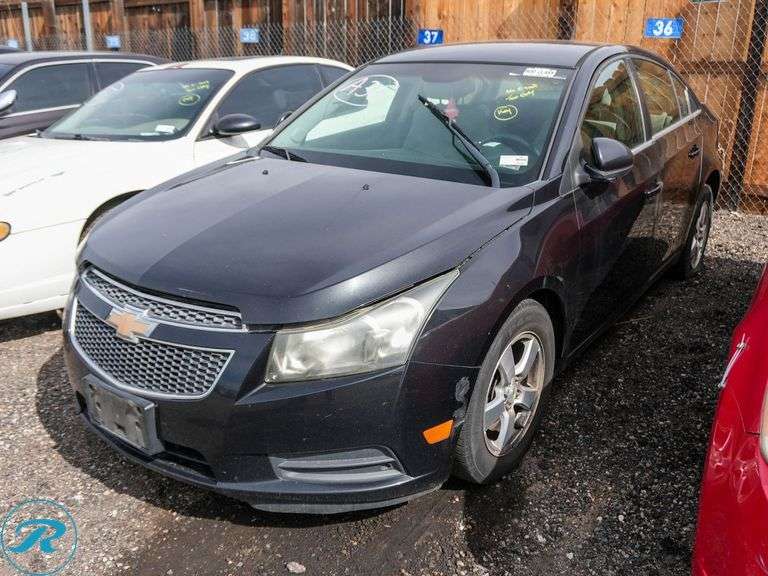 2011  Chevrolet  Cruze LT  FWD