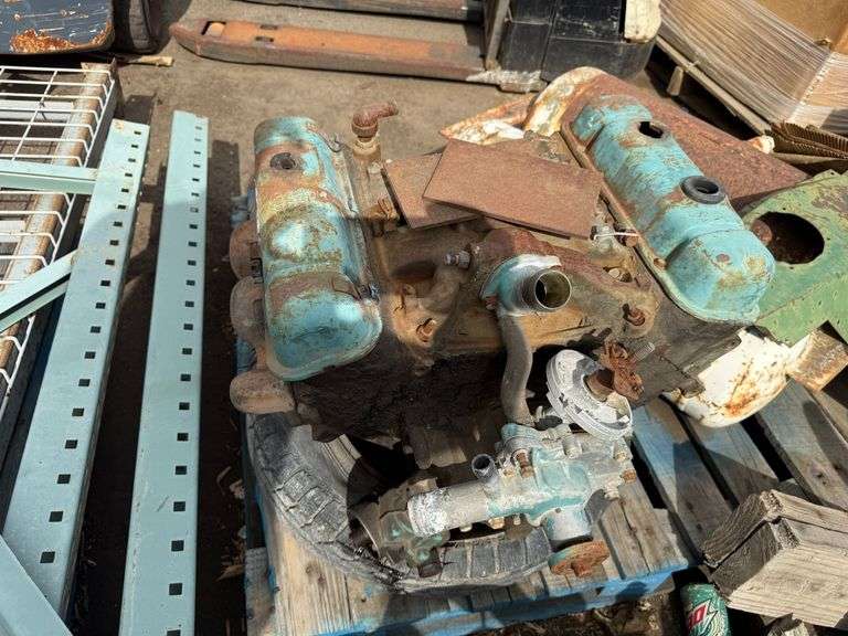 (3) Jeep Engines - Roller Auctions
