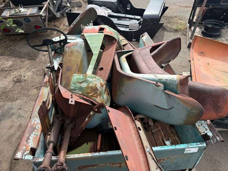 Assorted Willys Jeep Body and Chassis Parts - Roller Auctions