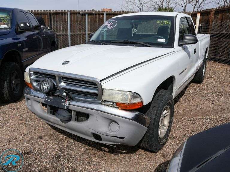 2001  Dodge  Dakota Base  4WD