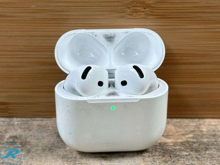 Apple: AirPods 4- Used/ Heavily Worn Out Case/ Scuffed/ No Box