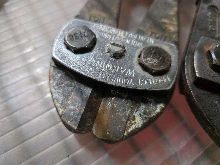 (2) Bolt Cutters and Cable Cutter - Roller Auctions