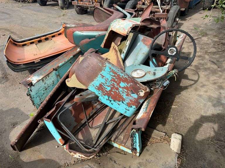 Assorted Willys Jeep Body and Chassis Parts - Roller Auctions