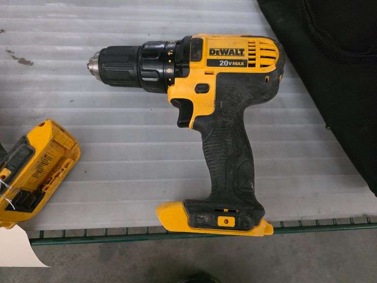 DeWalt DCF887 Impact Driver, DCD780 Drill Driver, DCL050 Worklight, 20V Max, With Bag - Roller Auctions