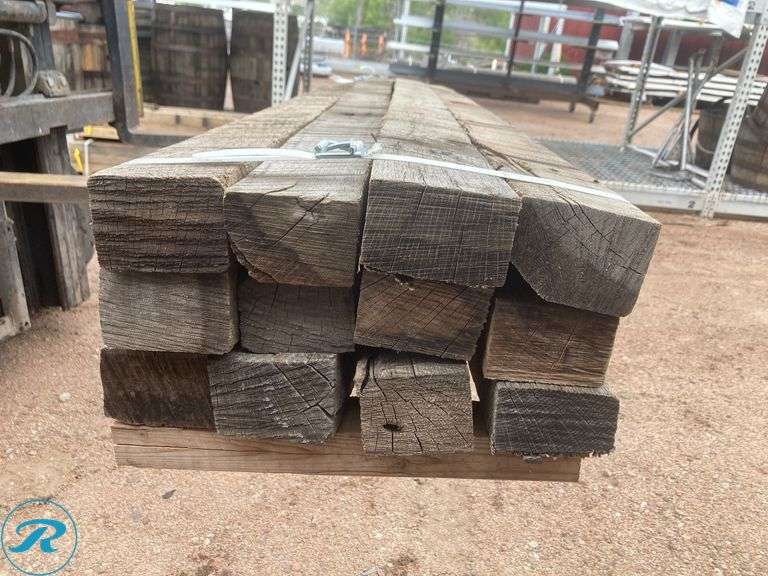 (12) 1 1/2-in x 3 1/2 in x 10-ft Oak. Very Difficult and rare to find it - Roller Auctions