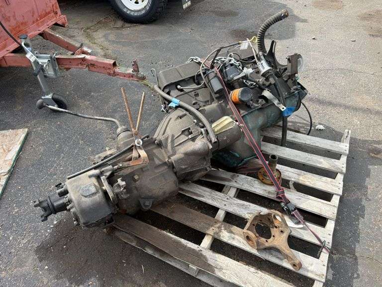 Clifford 6-8 Engine and Manual Transmission Assembly - Roller Auctions