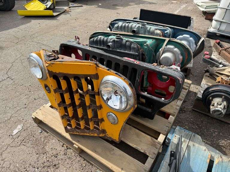 Pallet of Willys Jeep Front Grille and Radiator Assemblies - Roller Auctions